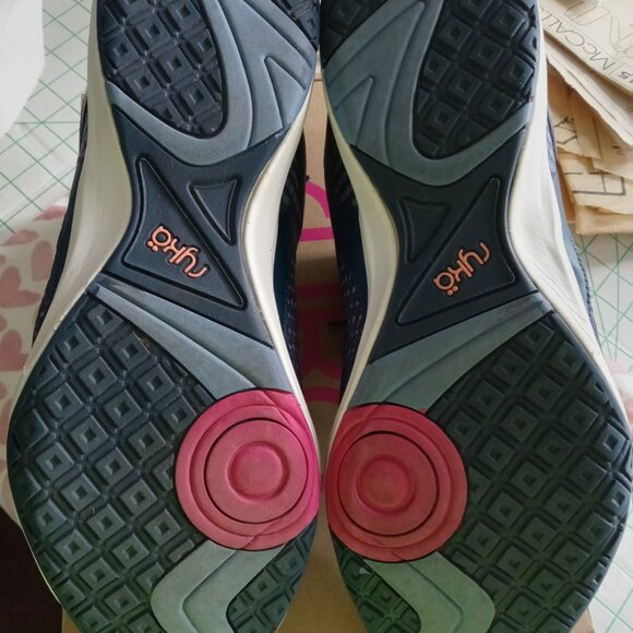 Ryka Graphites Sneakers - Picture 3 of 4